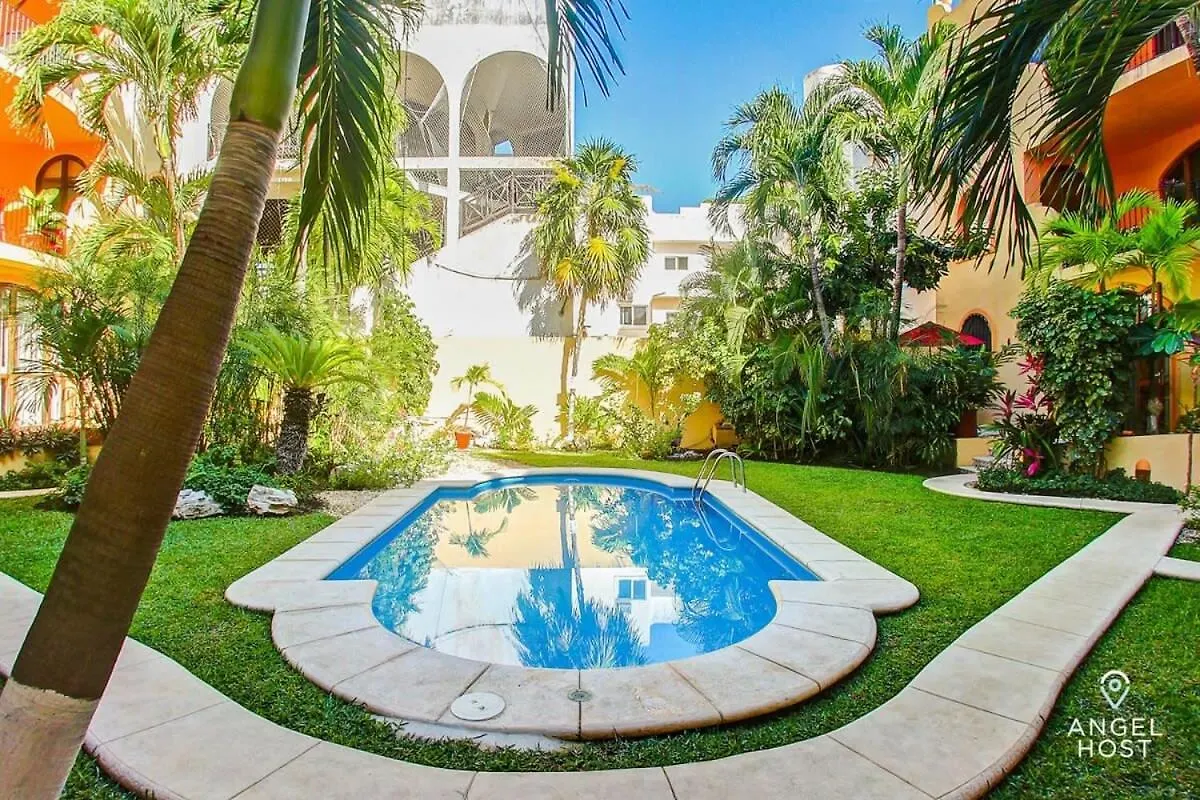 Steps To 5Th Ave Pool Onsite & Walk To Beach Playa del Carmen Nyaraló