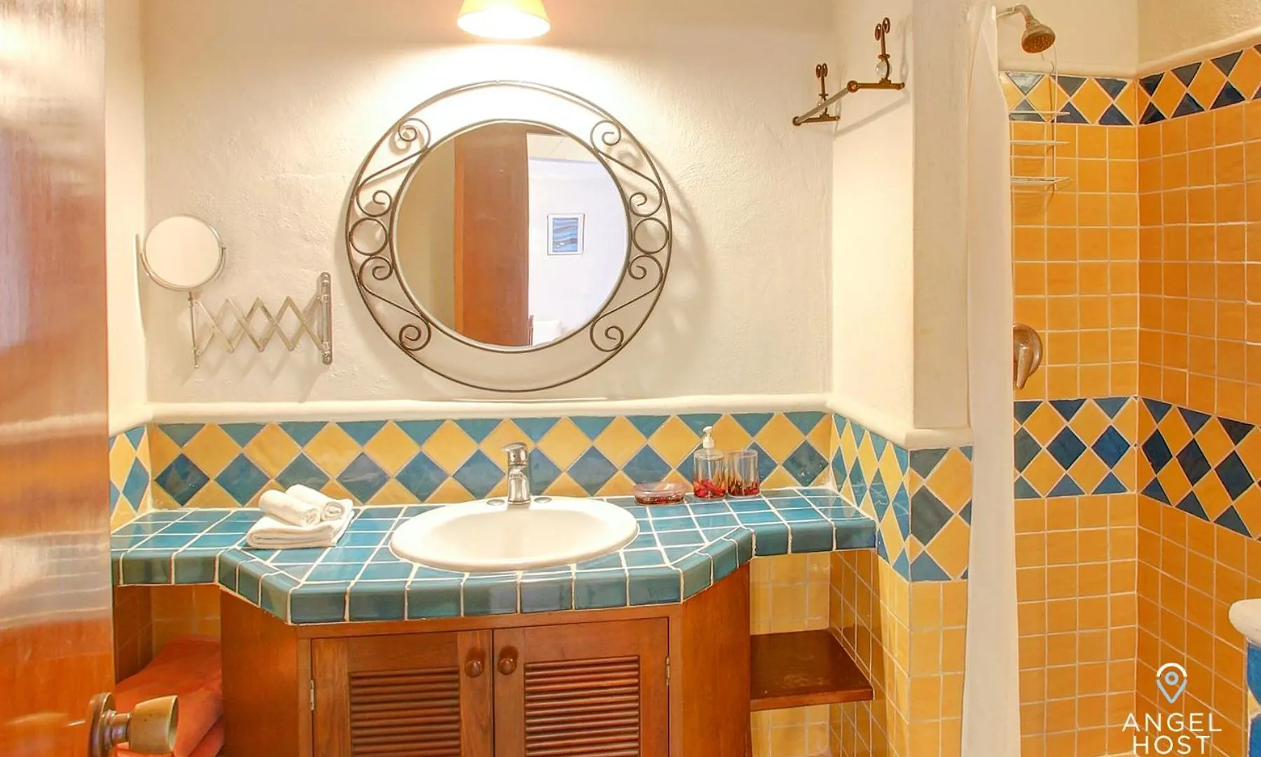 Steps To 5Th Ave Pool Onsite & Walk To Beach Playa del Carmen Holiday home